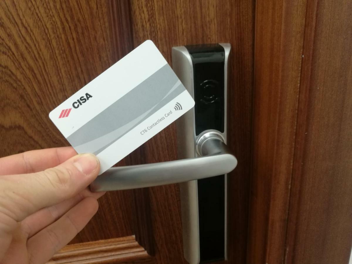Отель Al Trenino Accomodation Рим Экстерьер фото